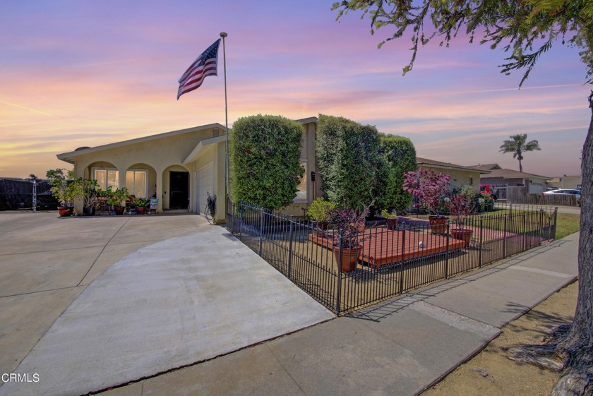 Centrally located within the city of Ventura, this charming and - Beach Home for sale in Ventura, California on Beachhouse.com