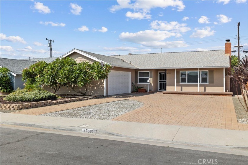 Welcome to 17391 Meer Circle! Located in the sought after beach - Beach Home for sale in Huntington Beach, California on Beachhouse.com