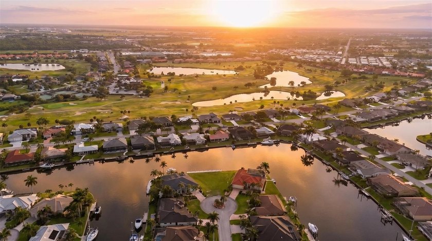 140' WATERFRONTAGE PLUS A 24' DOCK!  This is the one you've been - Beach Lot for sale in Punta Gorda, Florida on Beachhouse.com