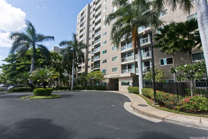 SINGLE LEVEL 2 bedroom/1 bath/1 parking (open) corner unit - Beach Condo for sale in Waipahu, Hawaii on Beachhouse.com