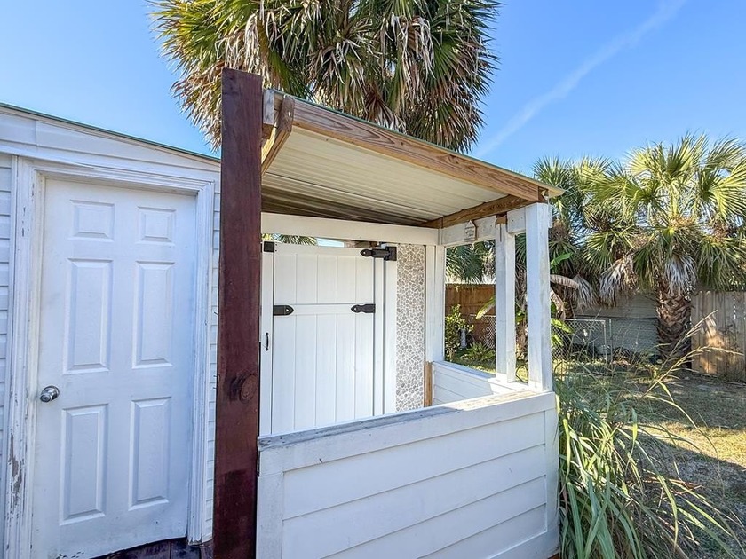 OWNER MAY CARRY w/30% down for 5 years!! This Key West style - Beach Home for sale in Port St Joe, Florida on Beachhouse.com