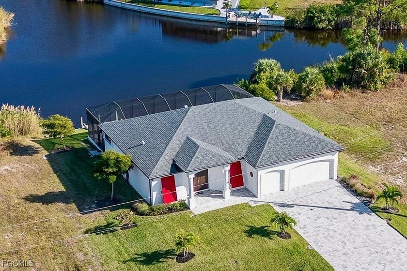Enjoy the best of Southwest Florida living and entertaining in - Beach Home for sale in Cape Coral, Florida on Beachhouse.com