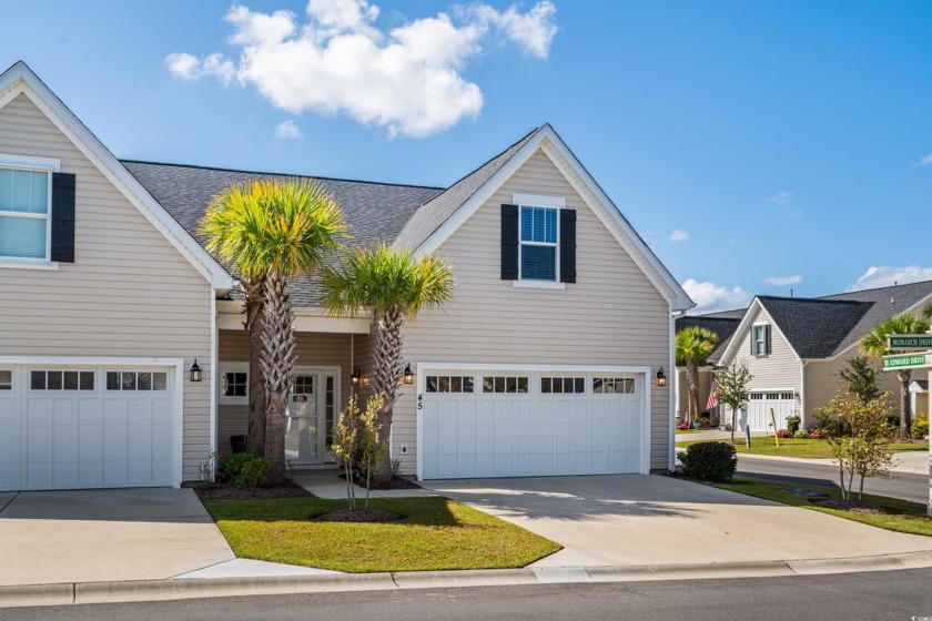 Welcome to this impeccable, like-new end-unit townhome with a - Beach Townhome/Townhouse for sale in Myrtle Beach, South Carolina on Beachhouse.com