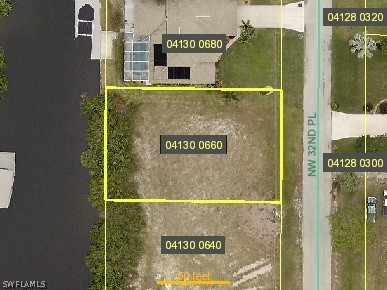 WATERFRONT GULF ACCESS LOT!  This lot has Great BOATING ACCESS - Beach Lot for sale in Cape Coral, Florida on Beachhouse.com