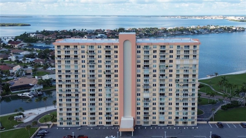 Welcome to your Floridian dream home at Point Brittany. ALL - Beach Condo for sale in St. Petersburg, Florida on Beachhouse.com