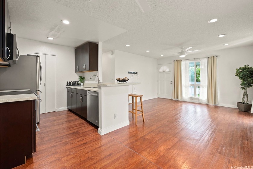 Desirable conveniently located 2-bedroom 2-bath corner end - Beach Condo for sale in Waipahu, Hawaii on Beachhouse.com