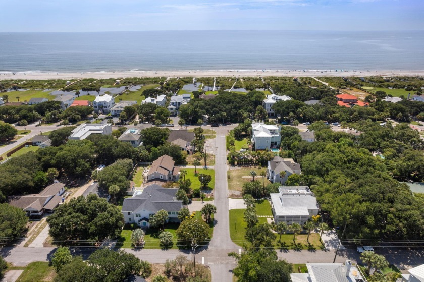 Rare opportunity! Legal duplex in great location. Live, rent, or - Beach Home for sale in Isle of Palms, South Carolina on Beachhouse.com