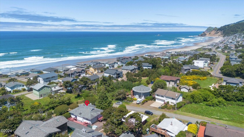 This ocean view home in the Roads End area boasts 4 bedrooms and - Beach Home for sale in Lincoln City, Oregon on Beachhouse.com