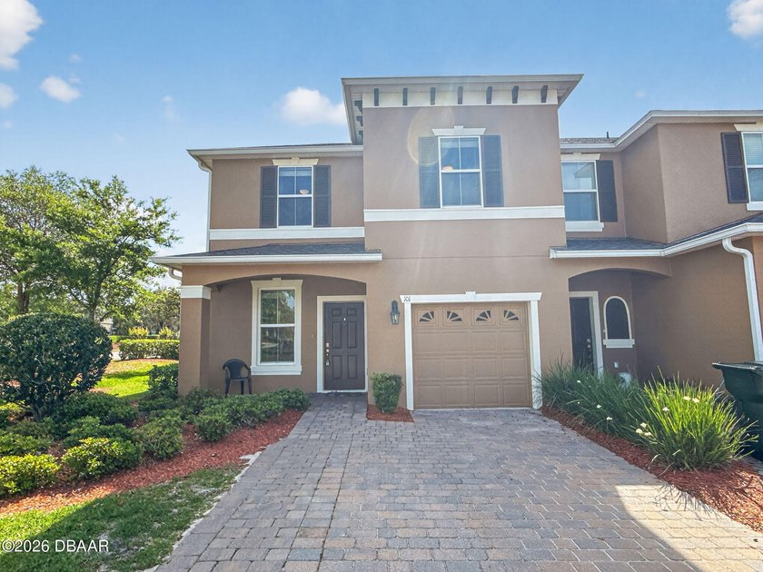 END UNIT - 2 STORY TOWNHOME. OPEN FLOOR PLAN ON 1ST FLOOR - Beach Townhome/Townhouse for sale in Daytona Beach, Florida on Beachhouse.com