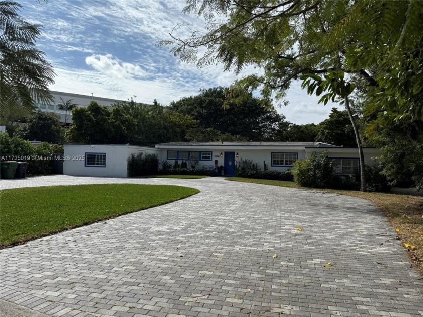 LARGEST LOT IN PRESTIGIOUS GATED COMMUNITY KEYSTONE POINT!! 27 - Beach Home for sale in North Miami, Florida on Beachhouse.com