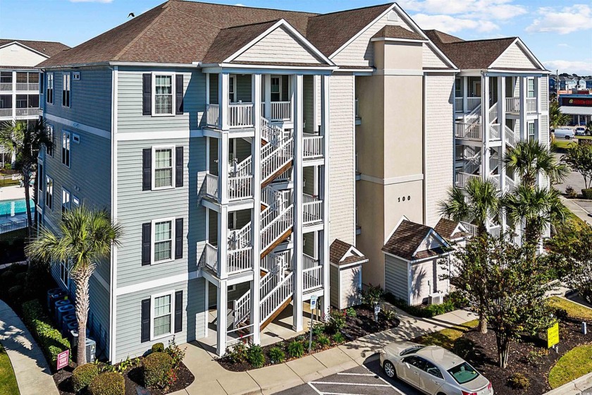 INVITING and PRISTINE! Ample windows in this end unit bring the - Beach Condo for sale in Myrtle Beach, South Carolina on Beachhouse.com