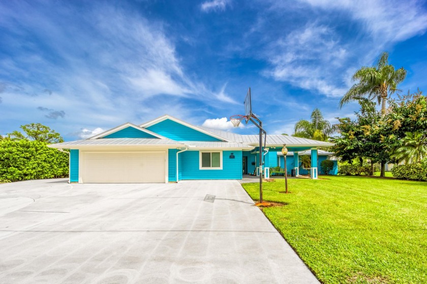 Waterfront Paradise. Bring all toys and offers!  Turn-Key & - Beach Home for sale in Palm City, Florida on Beachhouse.com