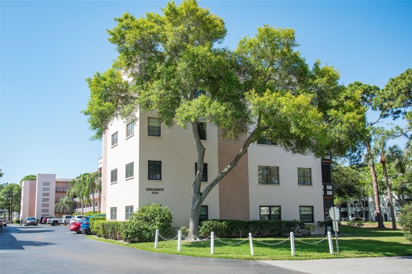 You won't have to do a thing except bring your toothbrush! This - Beach Condo for sale in St. Petersburg, Florida on Beachhouse.com