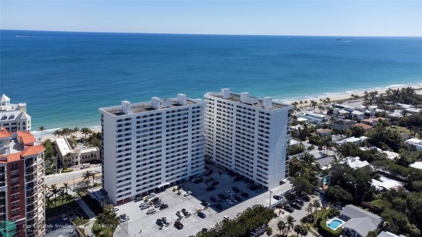 Live your dream in this lovely 2/2 condo with private beachfront - Beach Condo for sale in Fort Lauderdale, Florida on Beachhouse.com