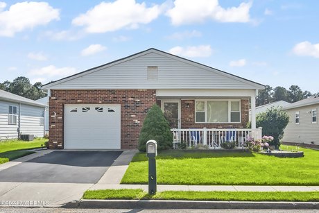 New Beginnings start at this 2 bedroom 2 bath Lakeview home - Beach Home for sale in Toms River, New Jersey on Beachhouse.com