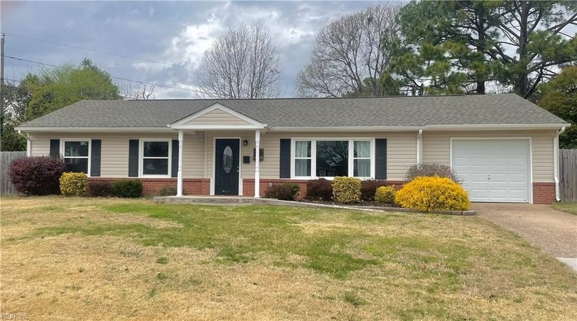 Enjoy the freedom of living just minutes from Town Center! Near - Beach Home for sale in Virginia Beach, Virginia on Beachhouse.com
