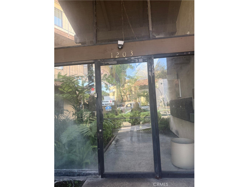 THIS  2 BR / 2 BATH CONDO IS SITUATED IN THE HEART OF E. SAN - Beach Condo for sale in Long Beach, California on Beachhouse.com