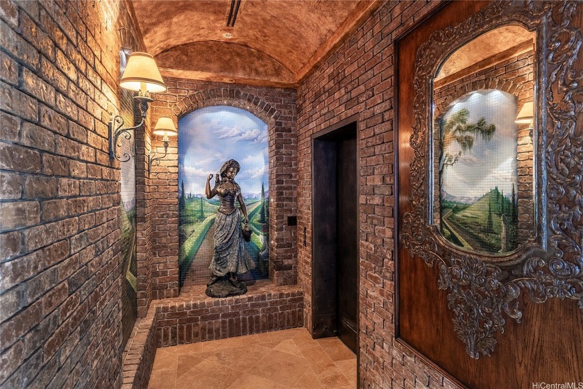 One of the kind of properties that can't find any other places - Beach Condo for sale in Honolulu, Hawaii on Beachhouse.com