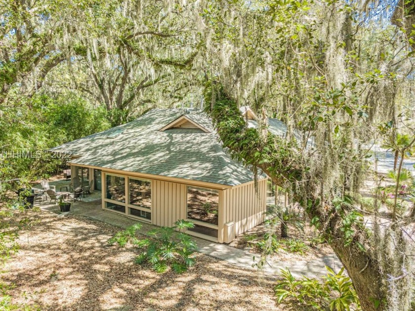 Secluded BEACH HOUSE on large private lot in Lawton Woods - Beach Home for sale in Hilton Head Island, South Carolina on Beachhouse.com