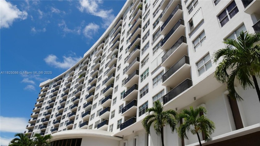 Luxury oceanfront building located in the heart of Miami Beach - Beach Condo for sale in Miami Beach, Florida on Beachhouse.com