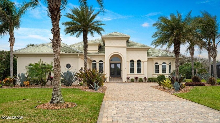 SELLER IS OPEN TO SELLING WITH MOST FURNITURE INCLUDED! This - Beach Home for sale in Palm Coast, Florida on Beachhouse.com