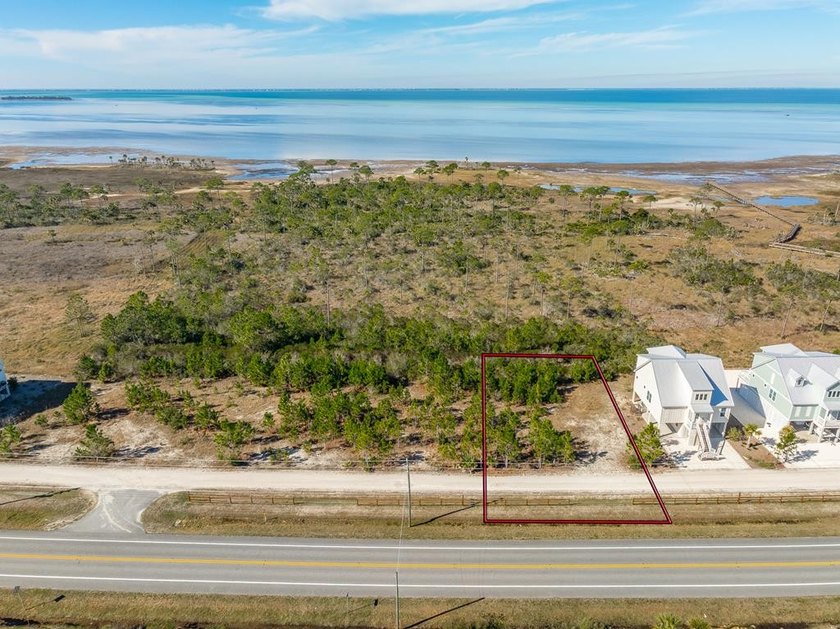 Build your dream home with views of St. Joseph Bay! This .25 - Beach Lot for sale in Port St Joe, Florida on Beachhouse.com