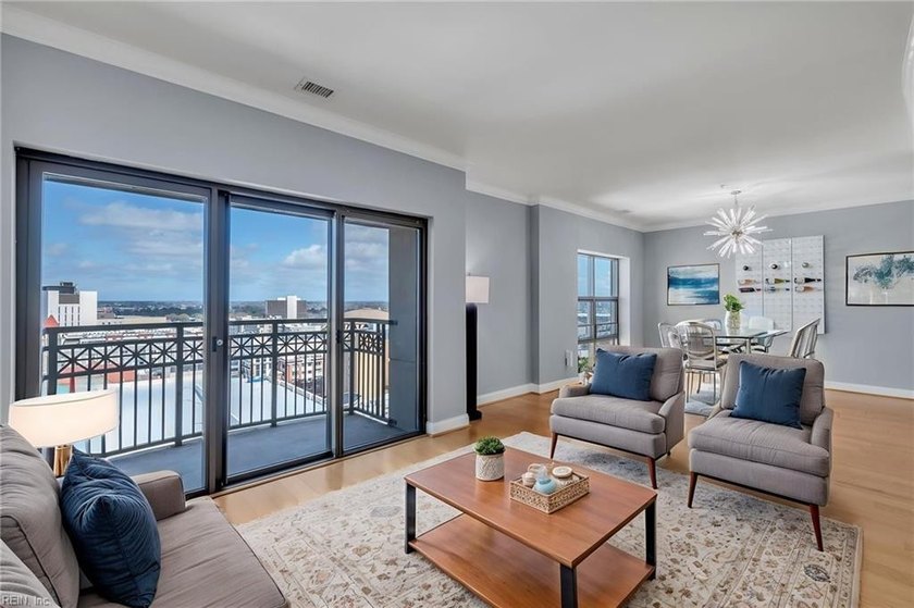 Spacious 1 bedroom, 1.5 bath condo with city views in the heart - Beach Condo for sale in Norfolk, Virginia on Beachhouse.com