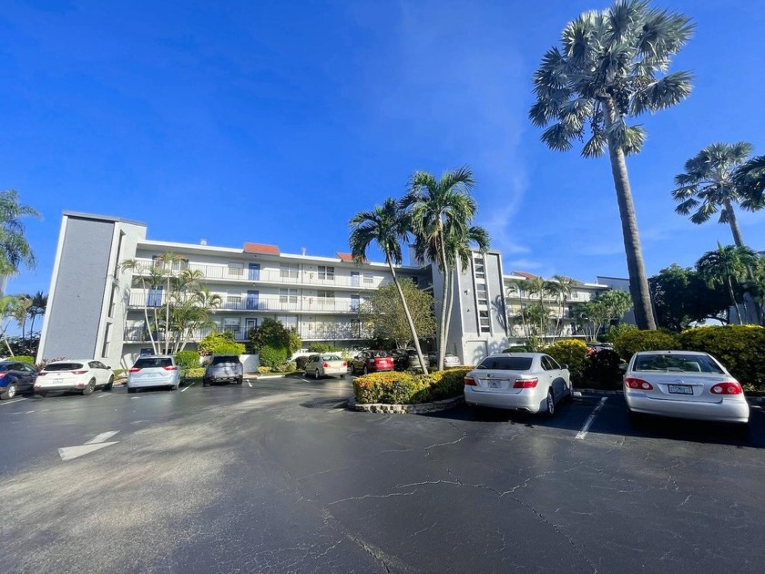 This updated 2-bedroom, 2-bathroom condo offers 1,006 sqft of - Beach Condo for sale in Delray Beach, Florida on Beachhouse.com