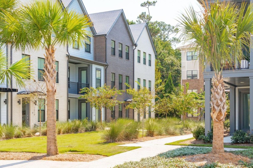 Welcome to 1515 Hidalgo Drive, an elegant 2021 built home - Beach Home for sale in Mount Pleasant, South Carolina on Beachhouse.com