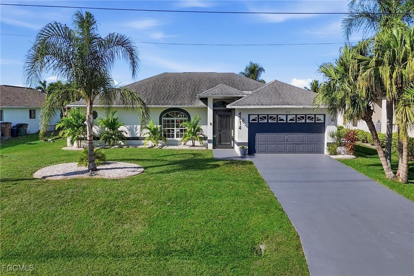 Located in Southwest Cape Coral, this 3-bedroom, 2-bathroom home - Beach Home for sale in Cape Coral, Florida on Beachhouse.com