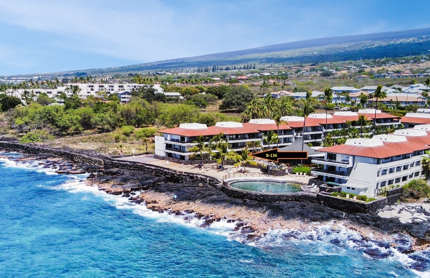 Location, location, location! Ocean-view 2 bed / 2 bath condo in - Beach Condo for sale in Kailua Kona, Hawaii on Beachhouse.com