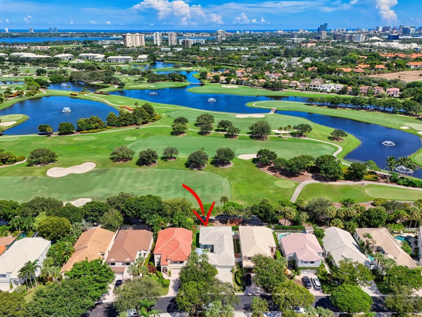 Rarely available single-story courtyard home perfectly situated - Beach Home for sale in West Palm Beach, Florida on Beachhouse.com