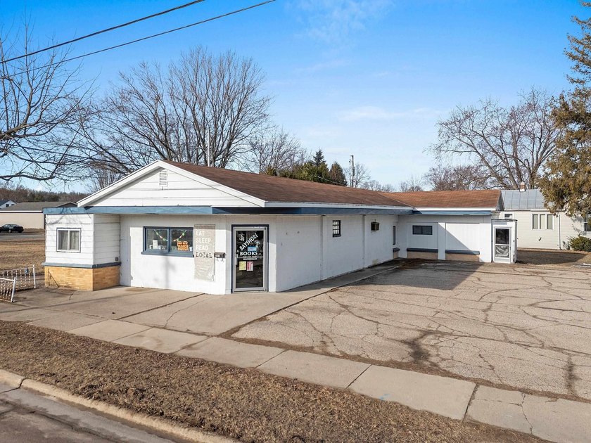 Looking to start your own business but don't have the space to - Beach Lot for sale in Oconto, Wisconsin on Beachhouse.com