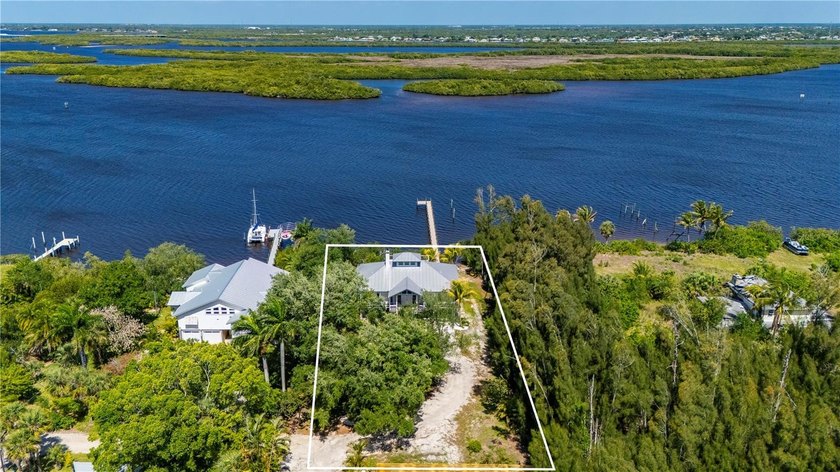 One or more photo(s) has been virtually staged. Welcome home to - Beach Home for sale in Punta Gorda, Florida on Beachhouse.com