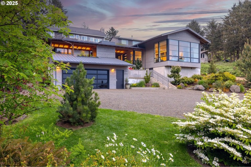 Architect designed, craftsman built, and perfectly sited to - Beach Home for sale in Manzanita, Oregon on Beachhouse.com