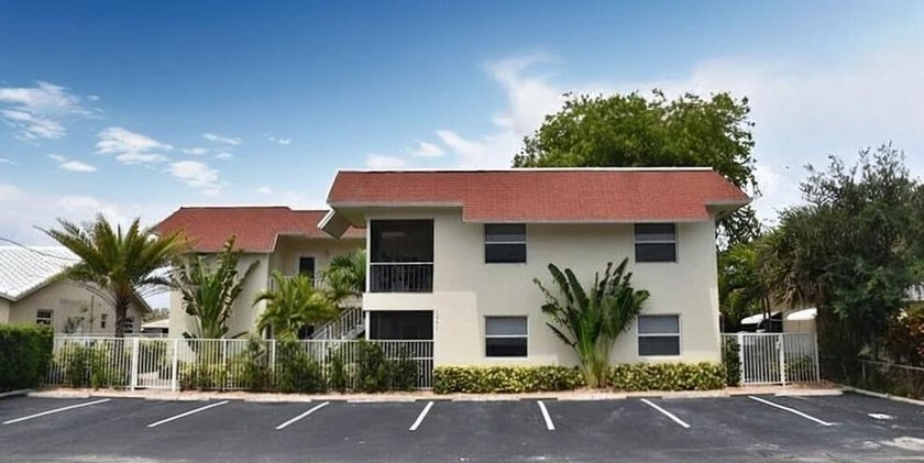 Located east of Federal Hwy on deep water with no fixed bridge - Beach Lot for sale in Pompano Beach, Florida on Beachhouse.com