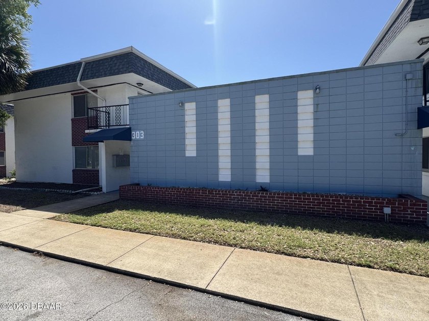 Welcome to Unit 207 of Sun Place Condominiums - Step inside this - Beach Condo for sale in South Daytona, Florida on Beachhouse.com