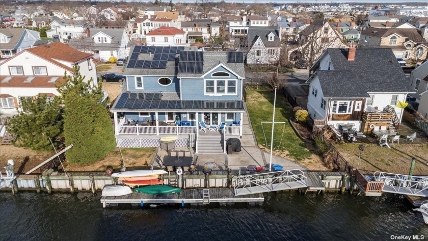 Enjoy Waterfront living at its finest in a quiet cul-de-sac! - Beach Home for sale in Freeport, New York on Beachhouse.com