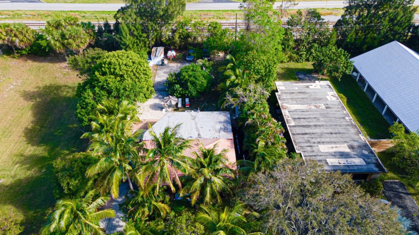 ATTENTION INVESTORS! Prime Location in Delray Beach! With many - Beach Home for sale in Delray Beach, Florida on Beachhouse.com