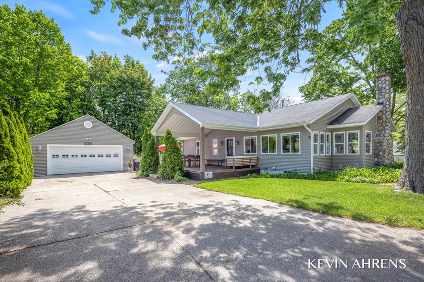 Spring Lake access without the lake front taxes. Spacious double - Beach Home for sale in Spring Lake, Michigan on Beachhouse.com