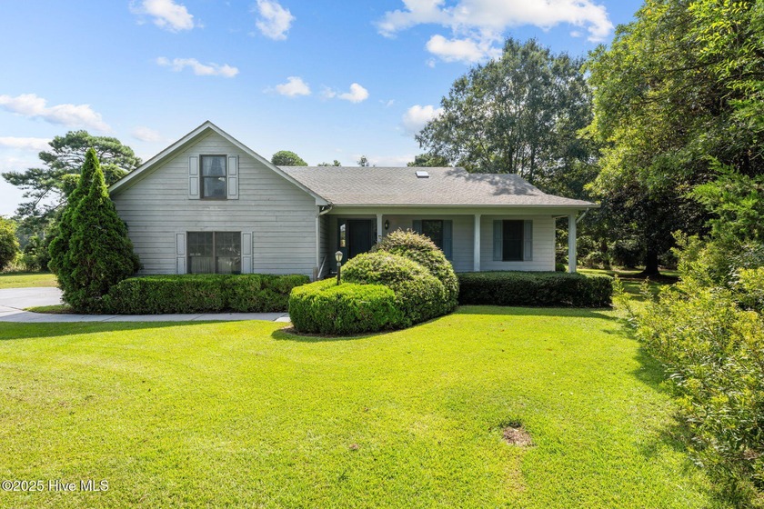Ranch home located on .83 acre cul-de-sac (double) lot available - Beach Home for sale in New Bern, North Carolina on Beachhouse.com