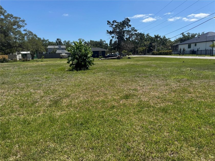 This is your opportunity to create something special in one of - Beach Lot for sale in Nokomis, Florida on Beachhouse.com