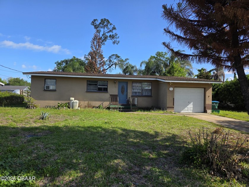 SHORT SALE, this is NOT a bank approved price. This 2-bedroom - Beach Home for sale in Holly Hill, Florida on Beachhouse.com