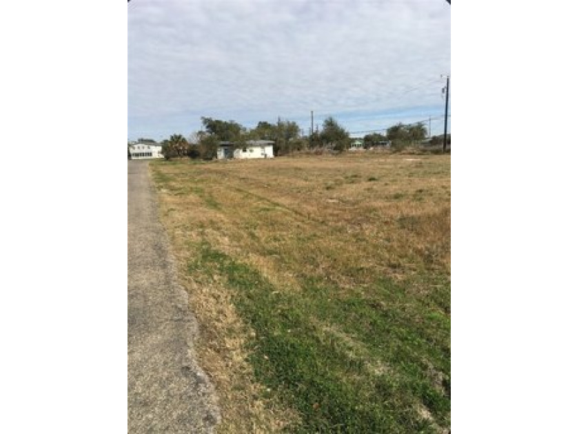 Beautiful Holiday Beach in highly sought after Rockport, Texas!! - Beach Lot for sale in Rockport, Texas on Beachhouse.com