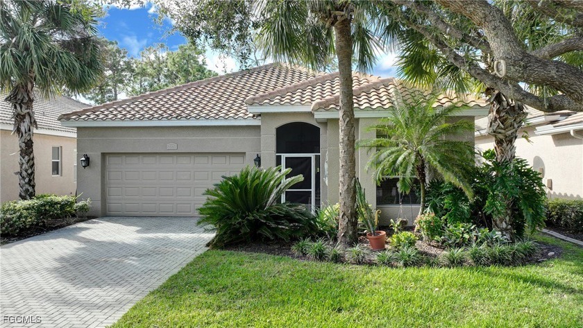 This TURNKEY golf course & sunset view 2 bed + den, 2 bath, 2 - Beach Home for sale in Lehigh Acres, Florida on Beachhouse.com
