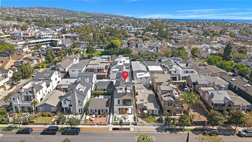 Brand-new 2026 construction on one of the most desirable, no - Beach Townhome/Townhouse for sale in Corona Del Mar, California on Beachhouse.com