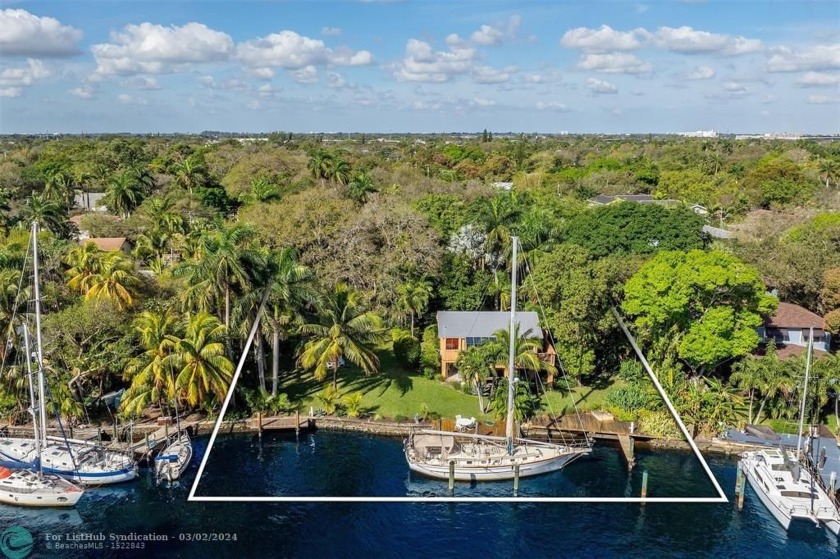 Rare to find hidden gem on South Fork of the New River consists - Beach Home for sale in Fort Lauderdale, Florida on Beachhouse.com