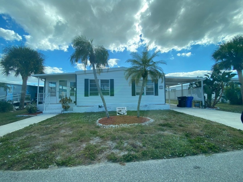 Look! Close to the Beach! This 55+ Mobile Home Park is highly - Beach Home for sale in Venice, Florida on Beachhouse.com