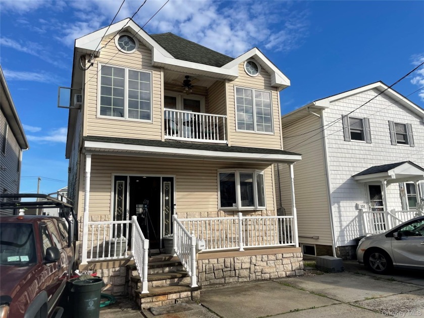 Only cash deals or a lender that can close with open permits - Beach Home for sale in East Rockaway, New York on Beachhouse.com