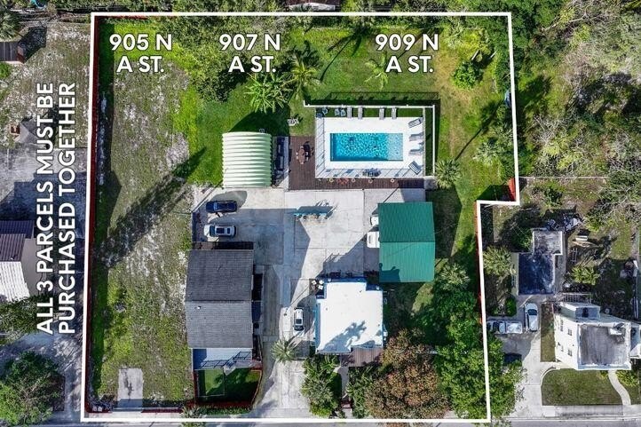 This is a great opportunity to own a fantastic compound with 2 - Beach Home for sale in Lake Worth Beach, Florida on Beachhouse.com
